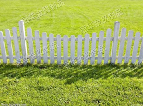 草坪柵欄